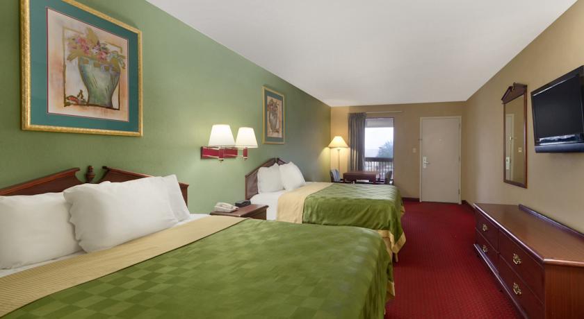 Quality Inn & Suites Near Robins Air Force Base Уорнер-Робинс Экстерьер фото