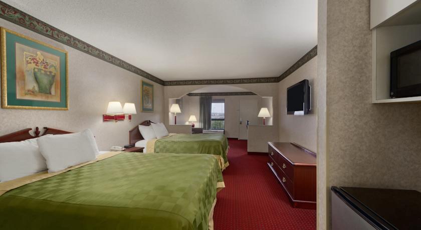 Quality Inn & Suites Near Robins Air Force Base Уорнер-Робинс Экстерьер фото