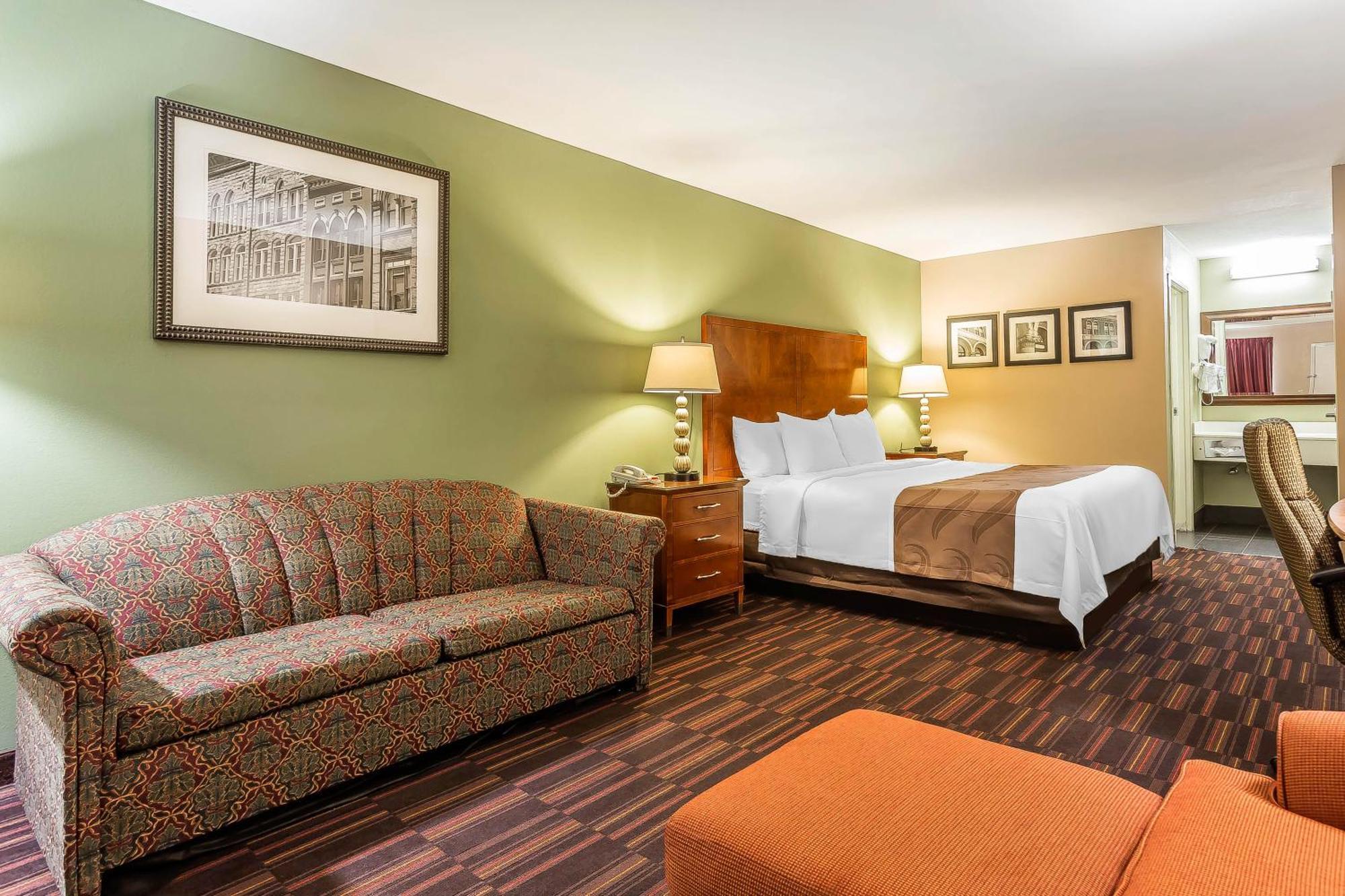 Quality Inn & Suites Near Robins Air Force Base Уорнер-Робинс Экстерьер фото