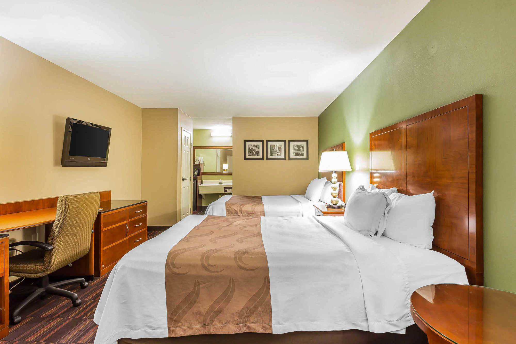 Quality Inn & Suites Near Robins Air Force Base Уорнер-Робинс Номер фото