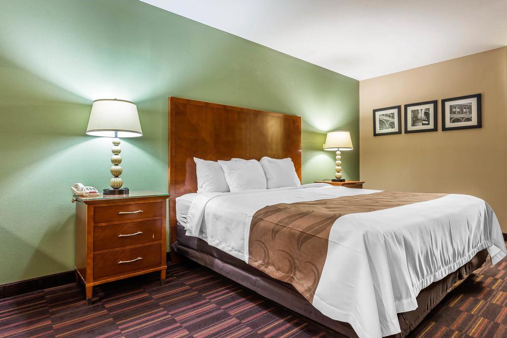 Quality Inn & Suites Near Robins Air Force Base Уорнер-Робинс Экстерьер фото